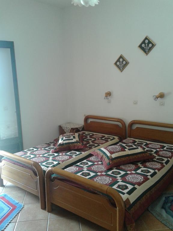 Daphne Studios Apartment