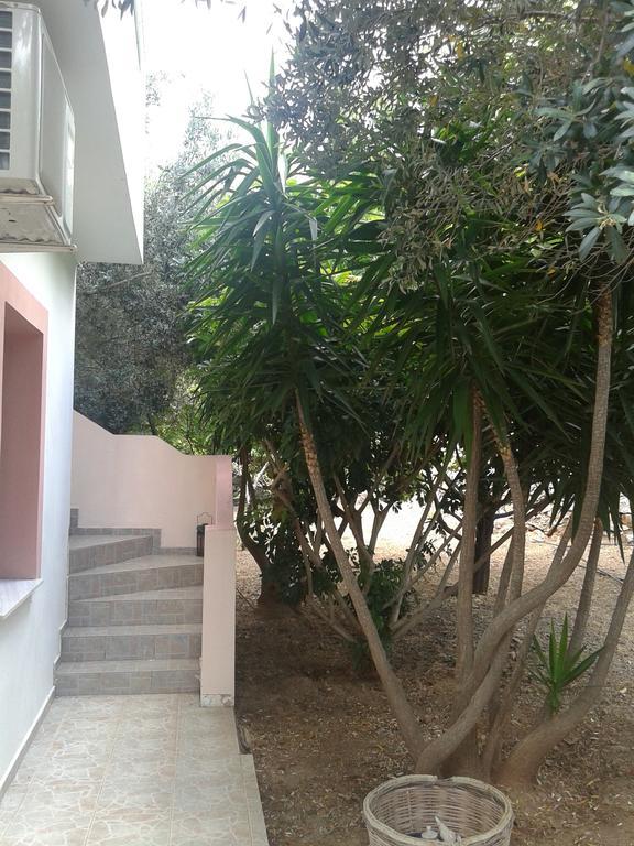 Daphne Studios Apartment Marathokampos